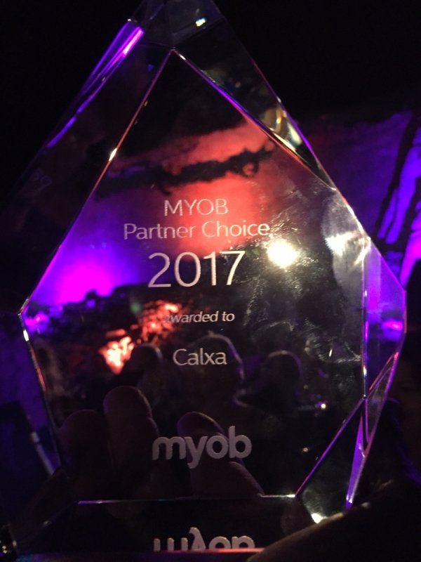 2017MYOB Award Trophy600x800